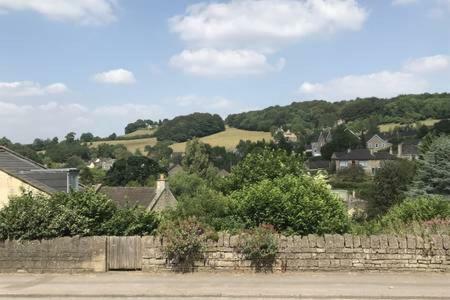 Skittles - Charming One Bedroom Apartment - Parking - Easy Access To Bath Box  Екстериор снимка