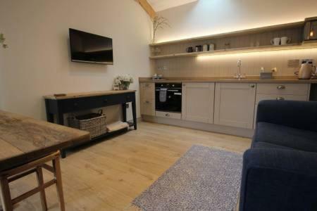 Skittles - Charming One Bedroom Apartment - Parking - Easy Access To Bath Box  Екстериор снимка